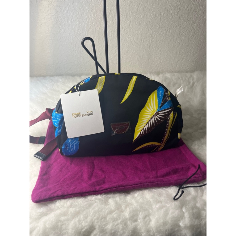 NWT Diane von Furstenberg Nylon Belt Bag Black with burgundy adjustable strap